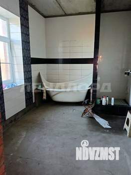 Дом 230м&sup2;, 2-этажный, участок 6 сот.  