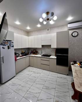 Дом 164м&sup2;, 2-этажный, участок 3 сот.  