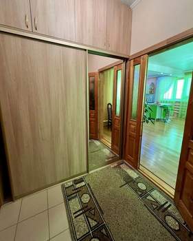 Дом 194м&sup2;, 3-этажный, участок 7 сот.  