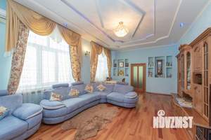 Дом 185м², 2-этажный, участок 3 сот.  