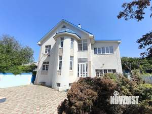 Дом 444м&sup2;, 4-этажный, участок 7 сот.  