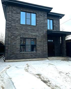 Дом 220м&sup2;, 3-этажный, участок 4 сот.  