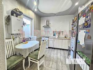 Дом 100м&sup2;, 2-этажный, участок 3 сот.  