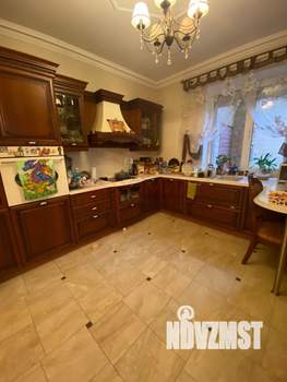 Дом 280м², 2-этажный, участок 3 сот.  
