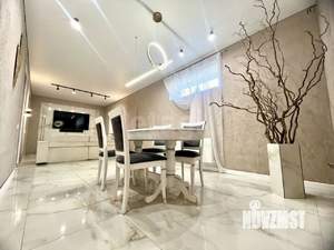 Дом 200м², 3-этажный, участок 4 сот.  