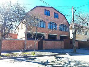 Дом 480м², 2-этажный, участок 3 сот.  