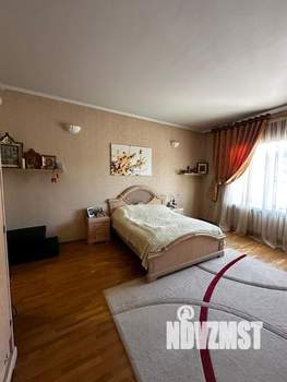 Дом 270м², 3-этажный, участок 3 сот.  