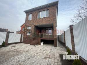 Дом 250м², 2-этажный, участок 3 сот.  