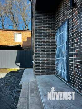 Дом 180м&sup2;, 2-этажный, участок 3 сот.  