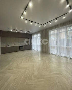 Дом 145м&sup2;, 2-этажный, участок 3 сот.  