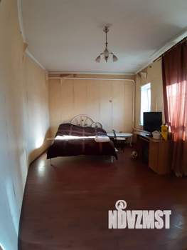 Дом 220м², 2-этажный, участок 4 сот.  