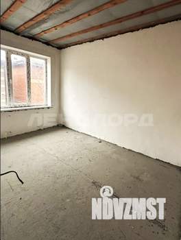 Дом 58м&sup2;, 2-этажный, участок 1 сот.  