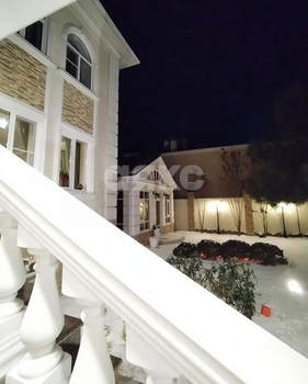 Дом 645м&sup2;, 3-этажный, участок 6 сот.  