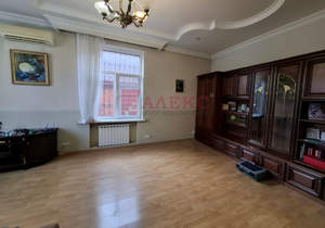 Дом 198м², 2-этажный, участок 318 сот.  