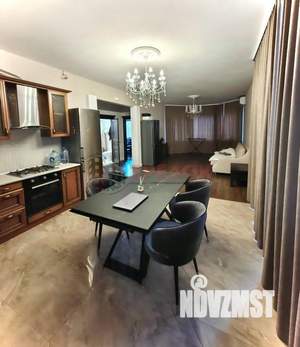 Дом 137м², 2-этажный, участок 3 сот.  