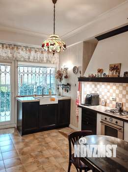 Дом 190м&sup2;, 2-этажный, участок 6 сот.  