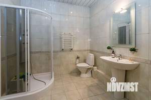 Дом 220м², 2-этажный, участок 7 сот.  