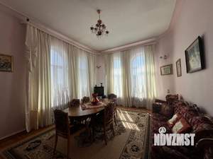 Дом 293м², 3-этажный, участок 4 сот.  