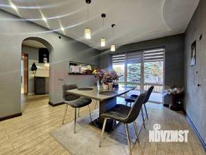 Дом 228м&sup2;, 2-этажный, участок 7 сот.  