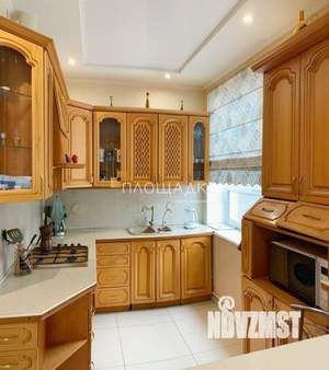 Дом 240м², 2-этажный, участок 3 сот.  