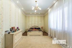 Дом 337м², 3-этажный, участок 11 сот.  