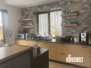 Дом 228м&sup2;, 1-этажный, участок 7 сот.  