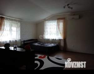 Дом 323м², 3-этажный, участок 10 сот.  
