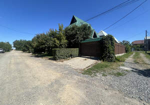 Дом 213м&sup2;, 3-этажный, участок 6 сот.  