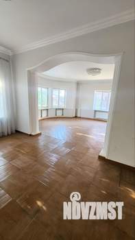 Дом 184м², 2-этажный, участок 5 сот.  