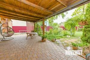 Дом 180м&sup2;, 2-этажный, участок 7 сот.  