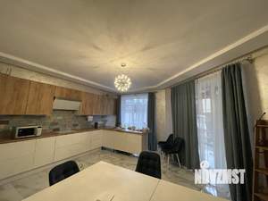 Дом 300м&sup2;, 2-этажный, участок 6 сот.  