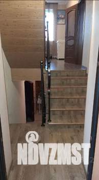 Дом 213м&sup2;, 3-этажный, участок 5 сот.  