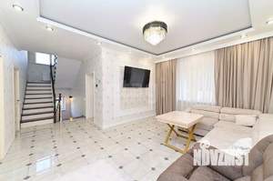 Дом 187м&sup2;, 3-этажный, участок 4 сот.  