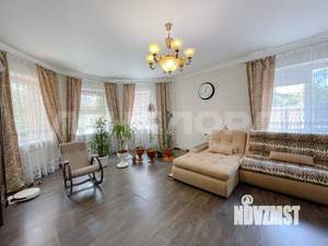 Дом 290м&sup2;, 2-этажный, участок 5 сот.  