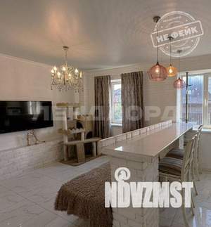 Дом 200м², 3-этажный, участок 3 сот.  