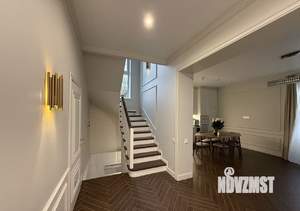 Дом 200м&sup2;, 2-этажный, участок 3 сот.  