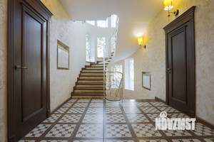 Дом 490м², 2-этажный, участок 10 сот.  