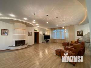 Дом 356м², 2-этажный, участок 6 сот.  