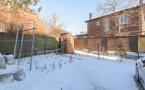 Дом 200м&sup2;, 1-этажный, участок 5500 сот.  