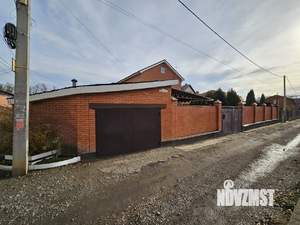 Дом 194м², 2-этажный, участок 6 сот.  