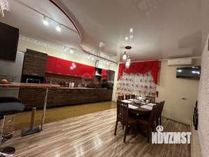 Дом 192м&sup2;, 2-этажный, участок 3 сот.  