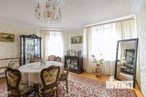 Дом 213м&sup2;, 3-этажный, участок 2 сот.  