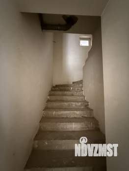 Дом 305м&sup2;, 3-этажный, участок 3 сот.  