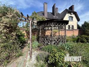 Дом 400м&sup2;, 3-этажный, участок 11 сот.  