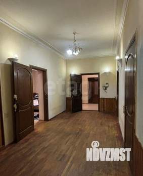 Дом 517м², 2-этажный, участок 13 сот.  