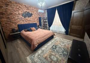 Дом 136м&sup2;, 3-этажный, участок 4 сот.  