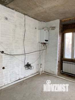 Дом 100м&sup2;, 2-этажный, участок 3 сот.  