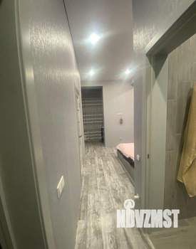 Коттедж 200м², 3-этажный, участок 1 сот.  