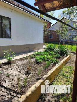 Дом 30м&sup2;, 2-этажный, участок 5 сот.  