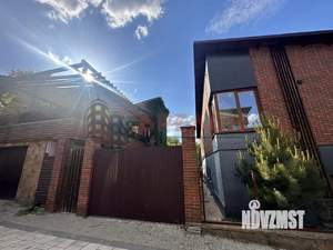 Дом 205м², 2-этажный, участок 4 сот.  